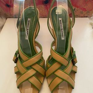 AUTH MANOLO BLAHNIK HEELS TAN W/GREEN TRIM